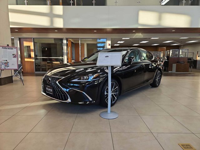 new 2025 Lexus ES 300h car