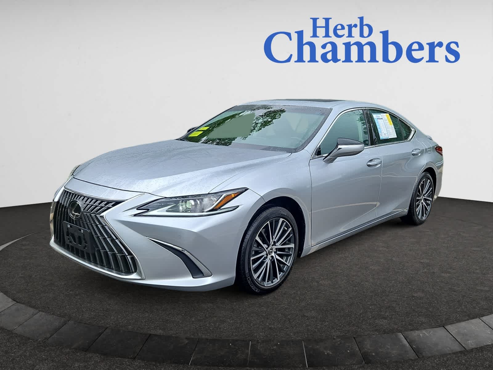 used 2022 Lexus ES car, priced at $35,998