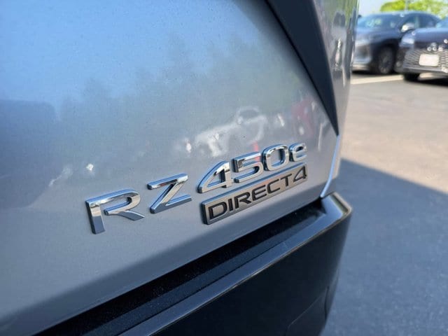 new 2025 Lexus RZ 450e car