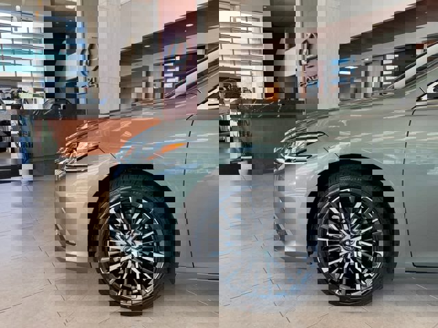 new 2025 Lexus ES car