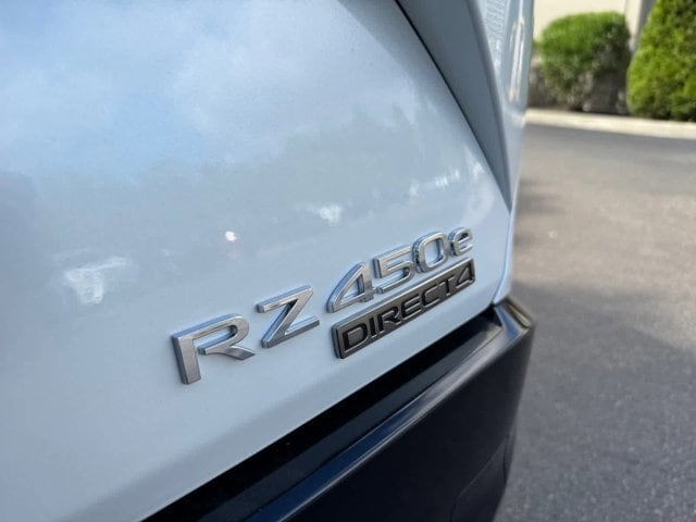 new 2025 Lexus RZ 450e car