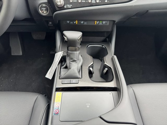 new 2025 Lexus ES 300h car