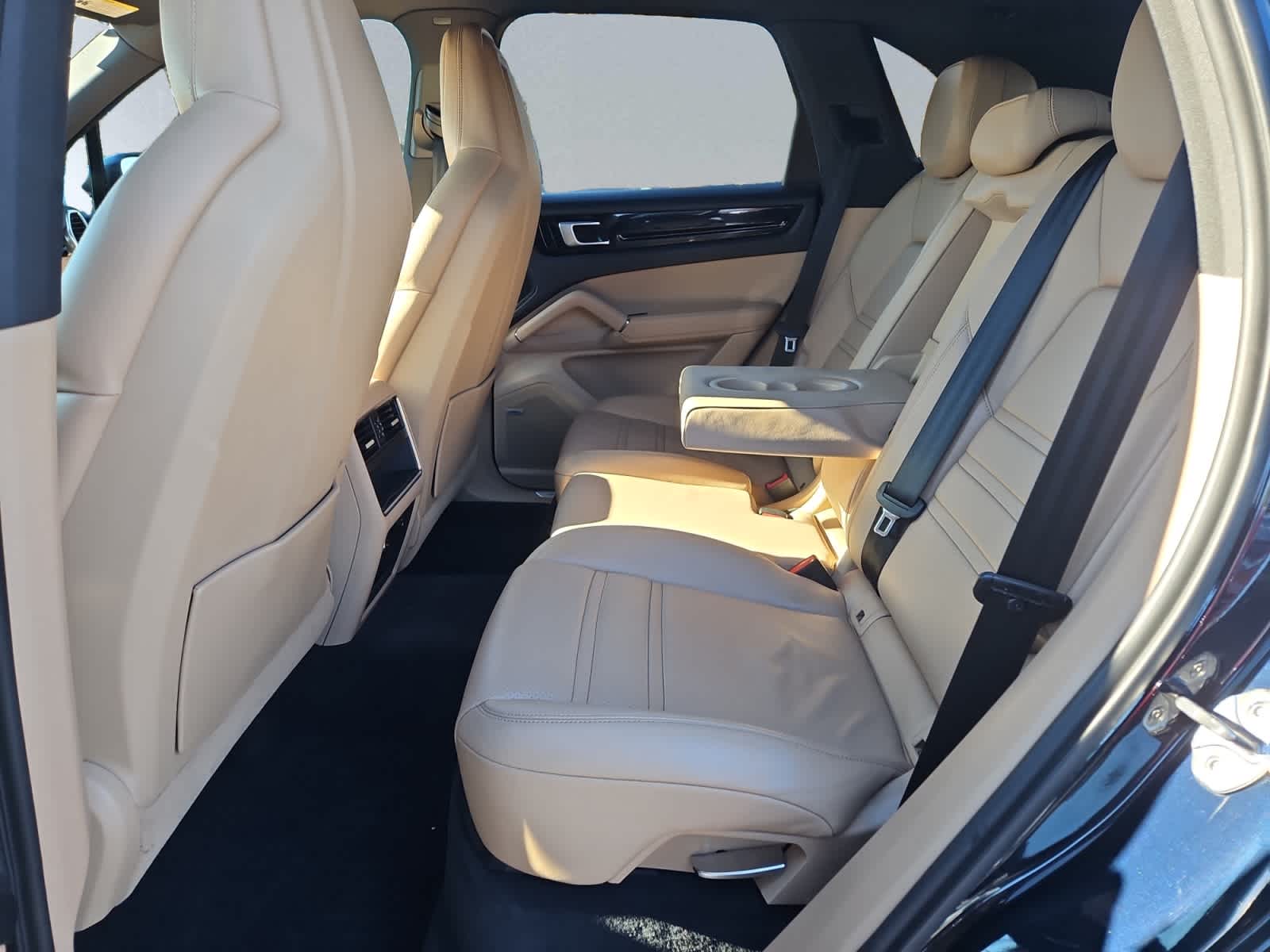 used 2019 Porsche Cayenne car, priced at $43,998