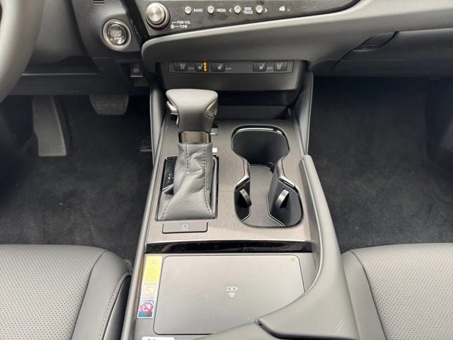 new 2025 Lexus ES 350 car
