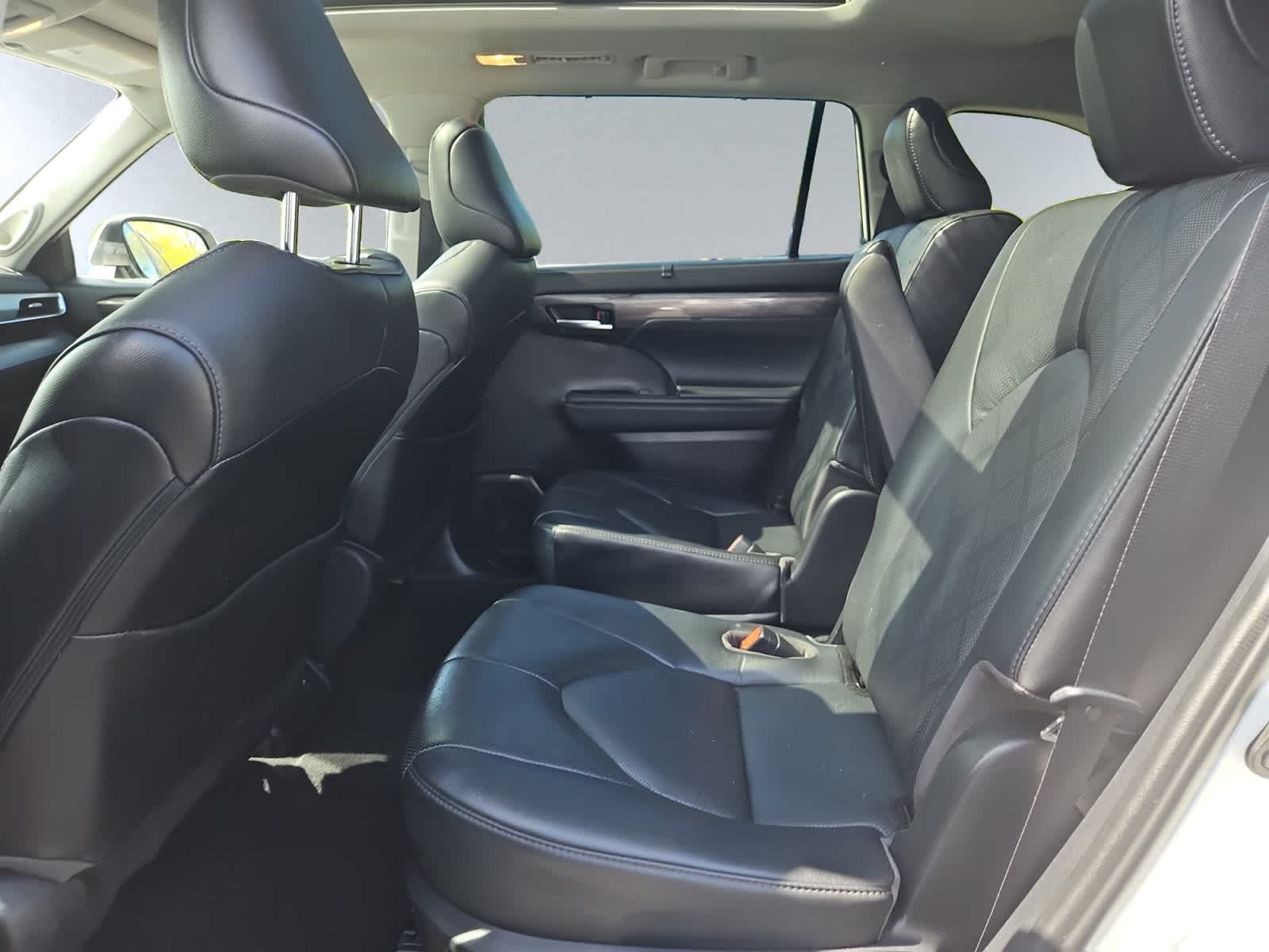 used 2021 Toyota Highlander car, priced at $41,498