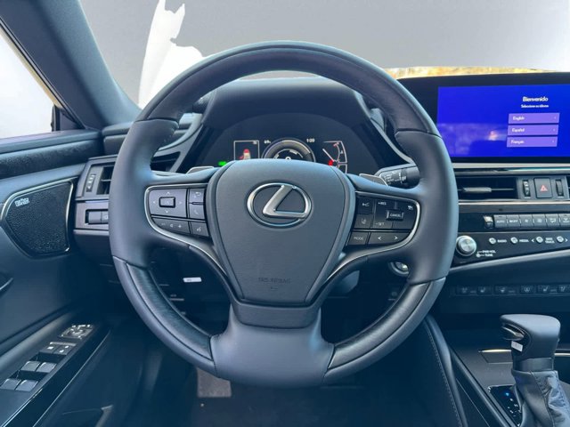 new 2025 Lexus ES 300h car