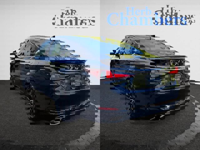 new 2025 Lexus ES car