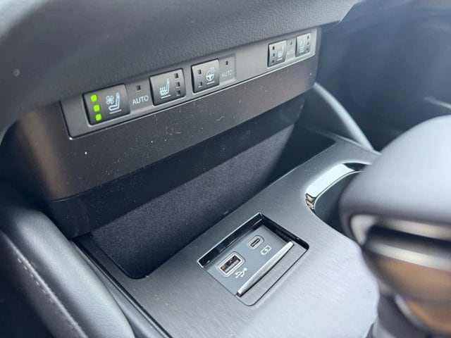 new 2025 Lexus ES 300h car