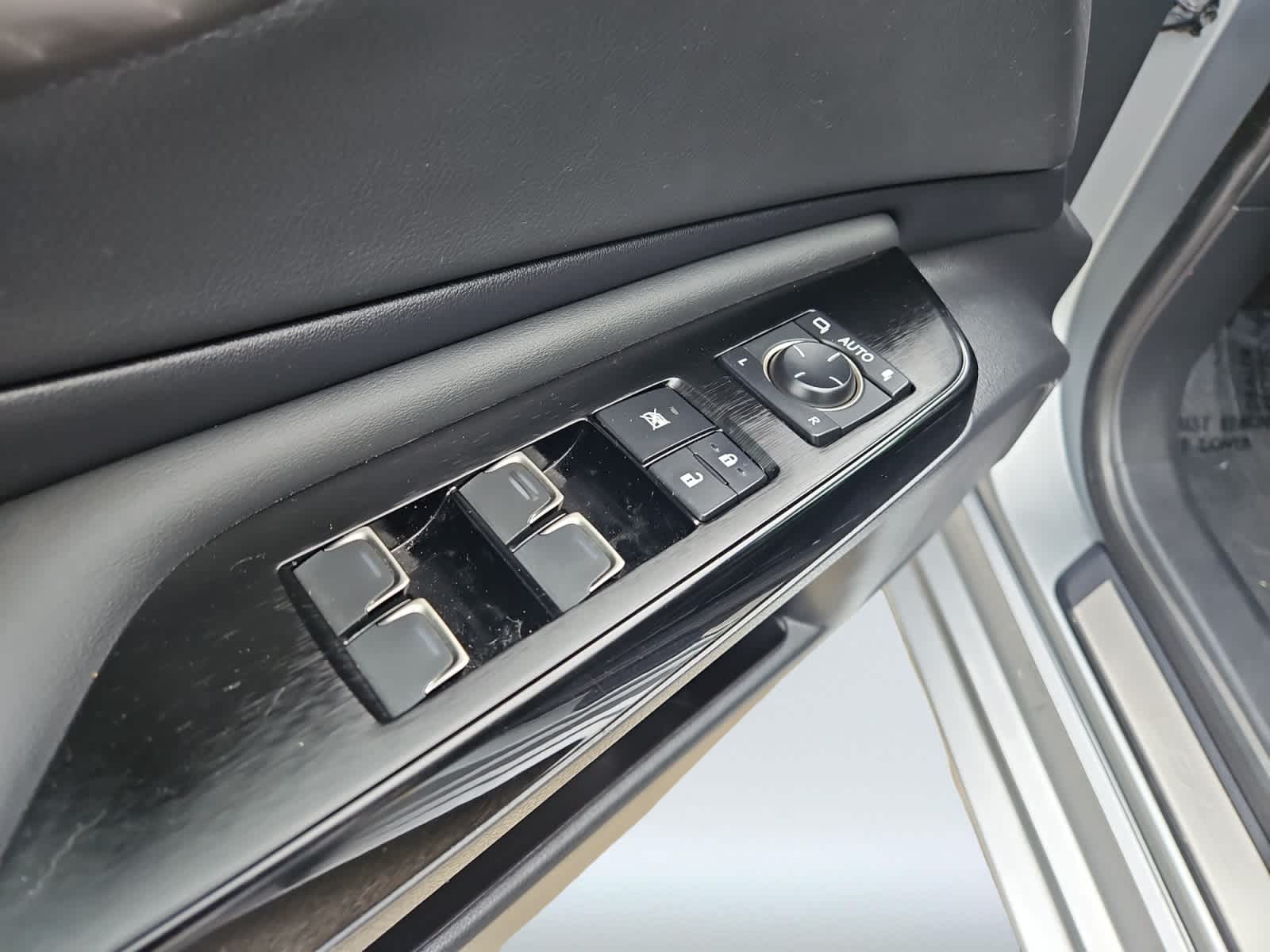 used 2022 Lexus ES car, priced at $35,998