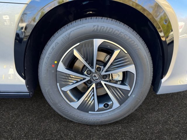 new 2025 Lexus RZ 450e car
