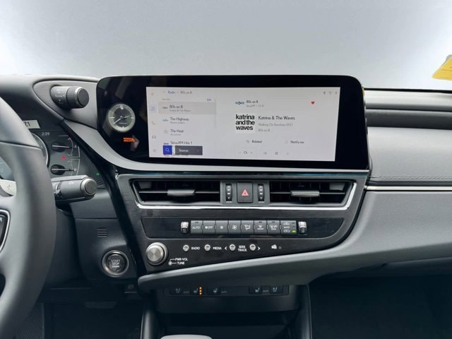 new 2025 Lexus ES 350 car