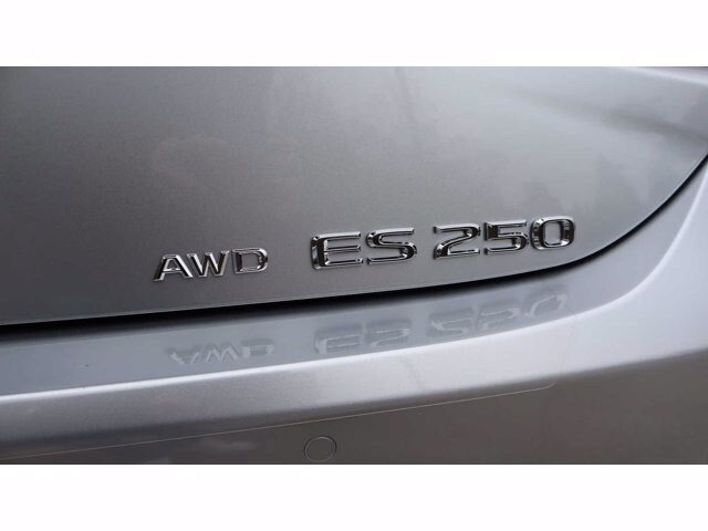 new 2024 Lexus ES AWD car