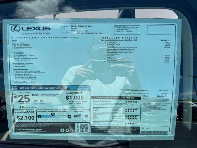 new 2025 Lexus ES 350 car