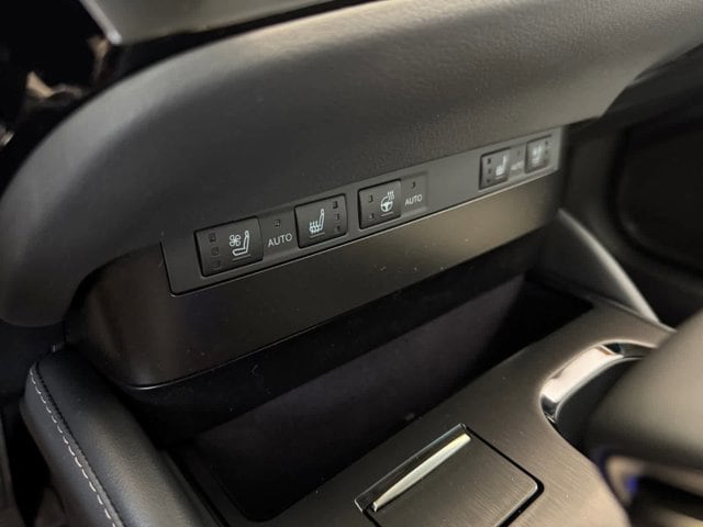 new 2025 Lexus ES car