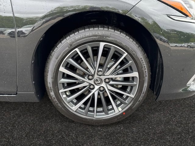 new 2025 Lexus ES 350 car