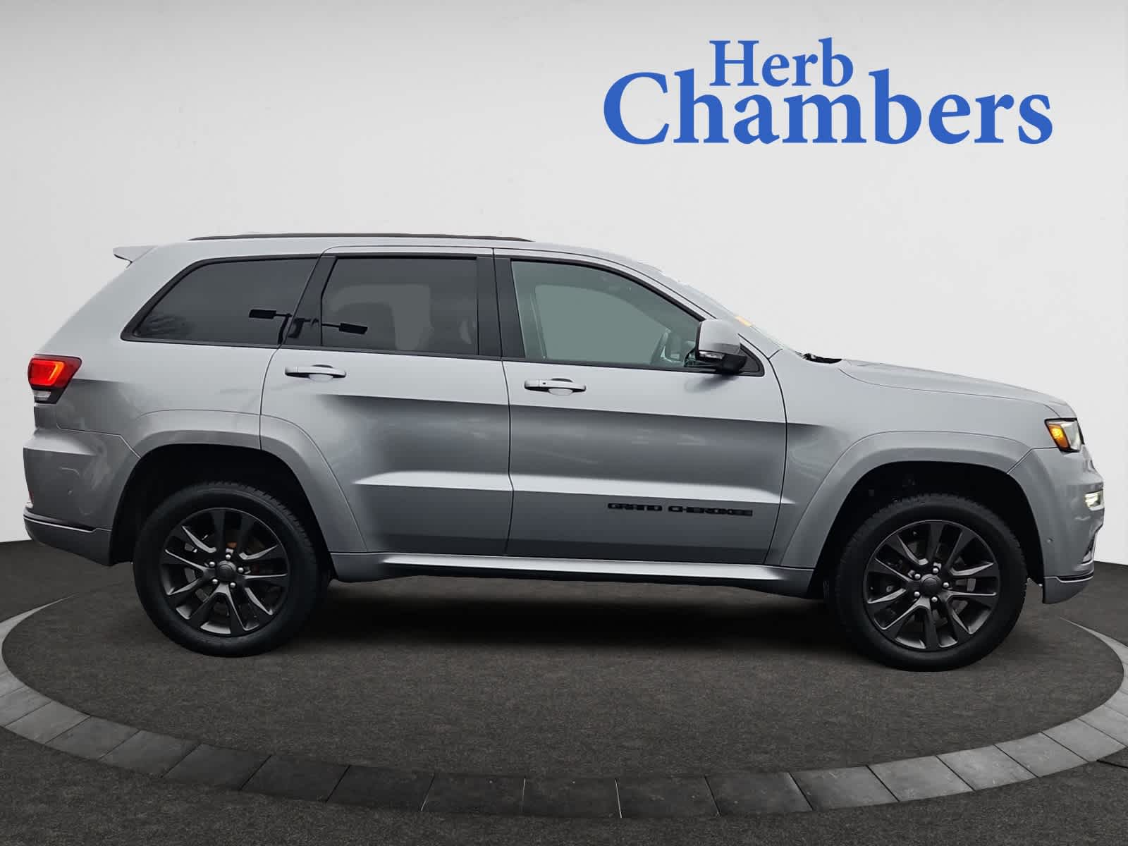 used 2019 Jeep Grand Cherokee car, priced at $32,998