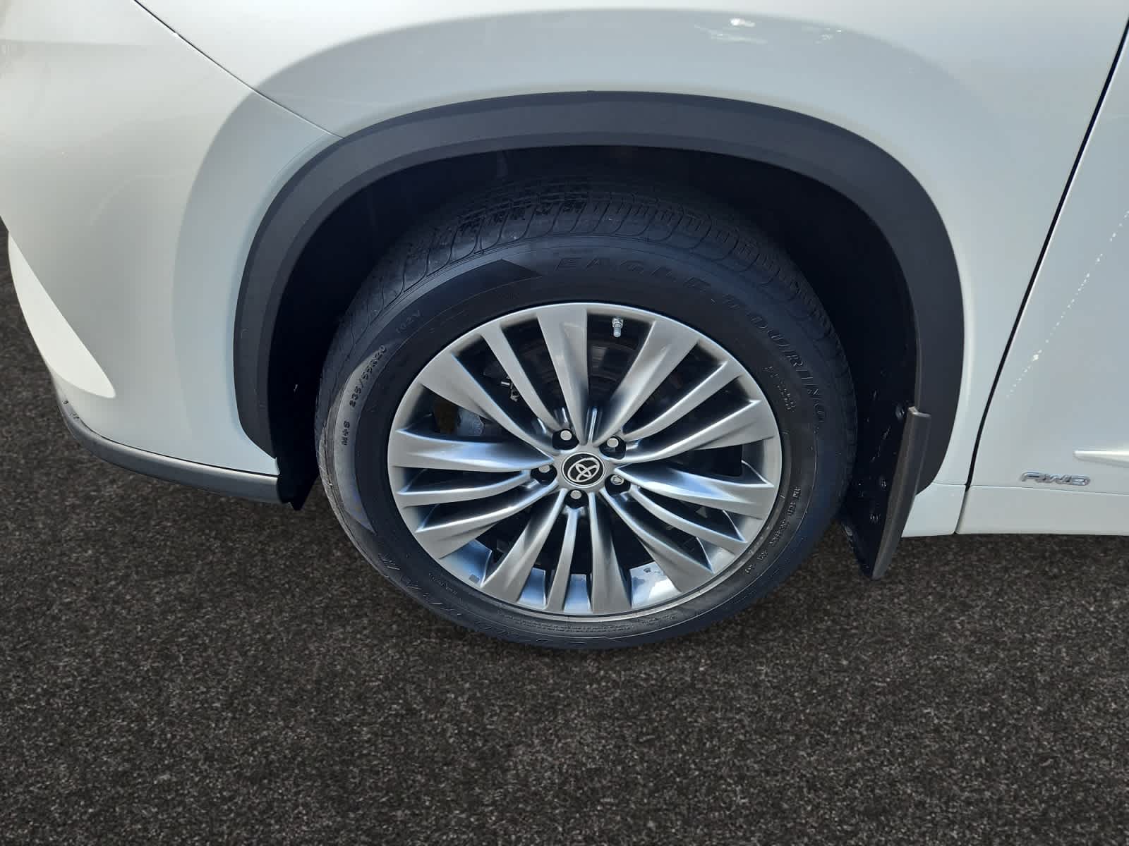 used 2021 Toyota Highlander car, priced at $41,498