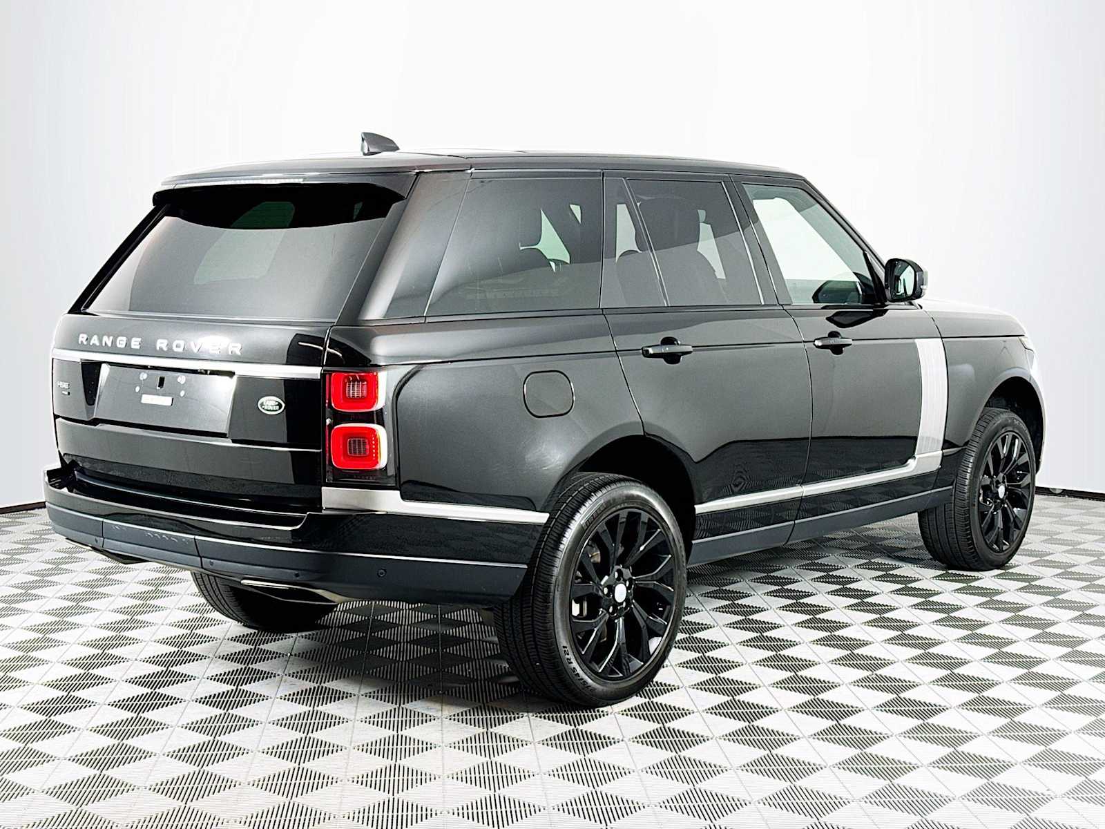 used 2022 Land Rover Range Rover car, priced at $59,998