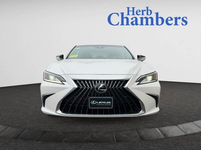 new 2025 Lexus ES 300h car