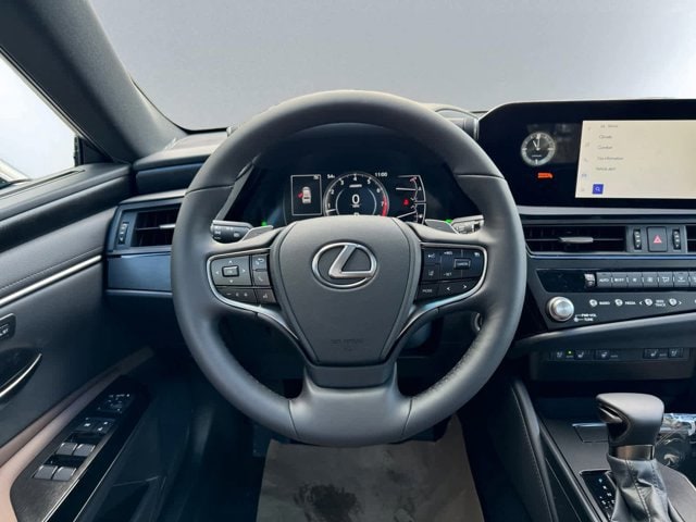 new 2025 Lexus ES 350 car