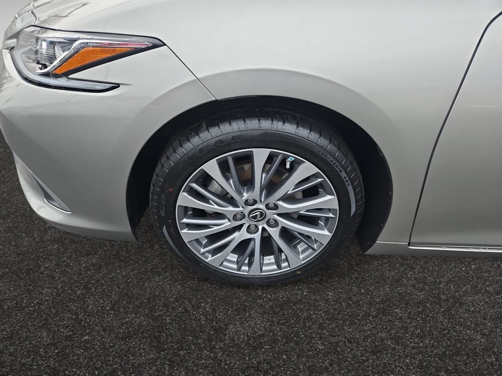 used 2020 Lexus ES car, priced at $32,998