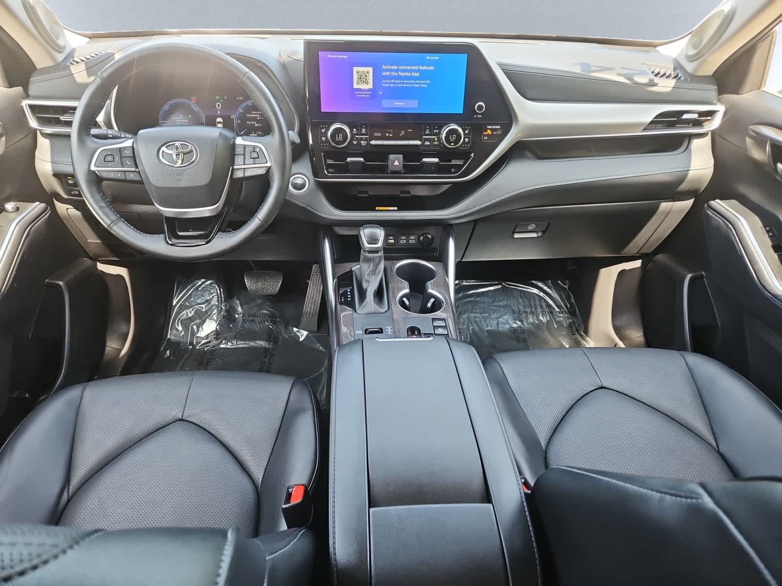 used 2024 Toyota Highlander car, priced at $54,998