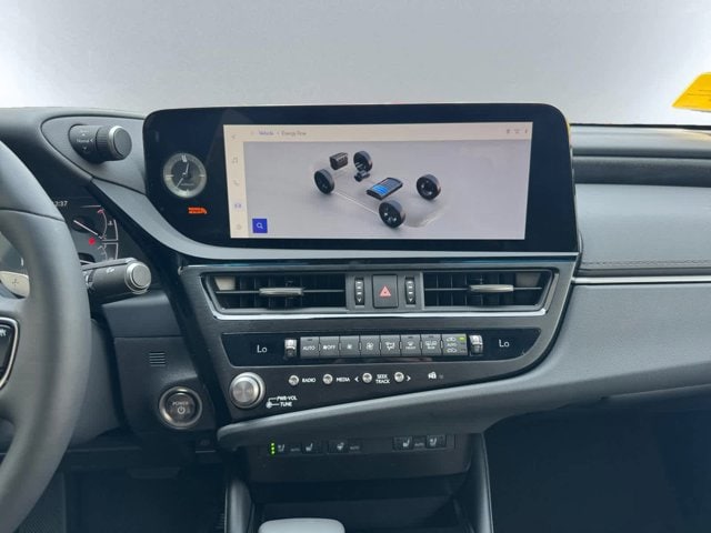 new 2025 Lexus ES 300h car