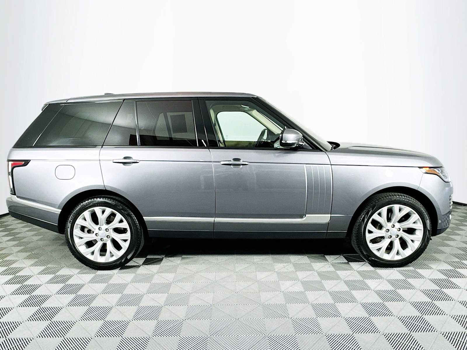 used 2022 Land Rover Range Rover car, priced at $59,998