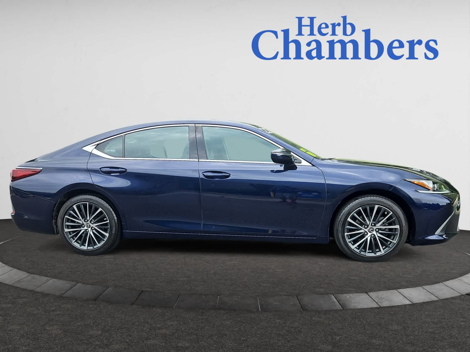 used 2022 Lexus ES car, priced at $37,998