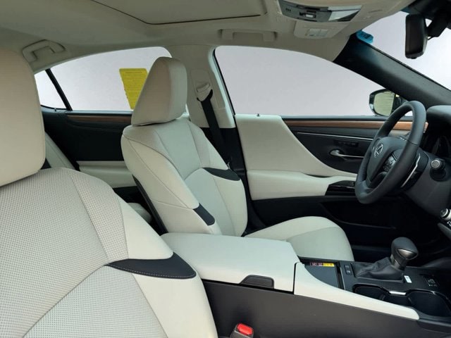 new 2025 Lexus ES 300h car
