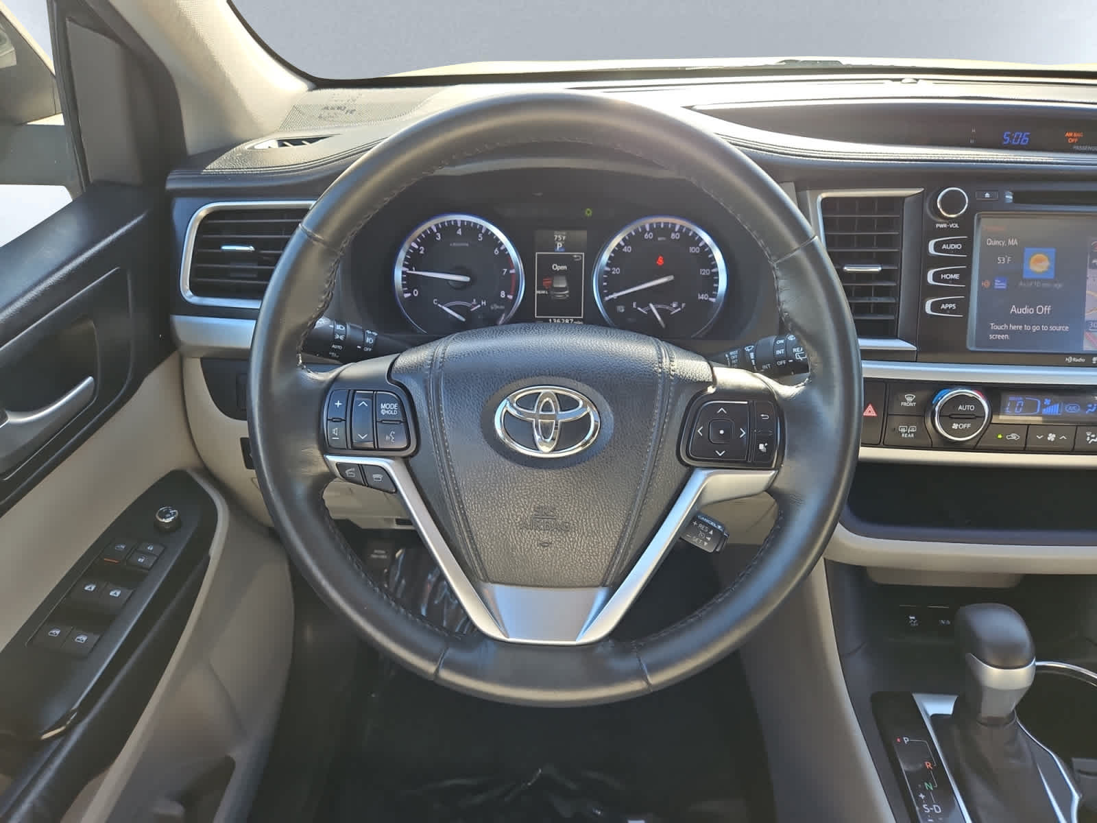 used 2014 Toyota Highlander car, priced at $15,498