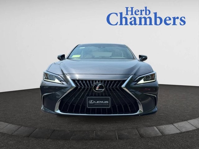 new 2025 Lexus ES car