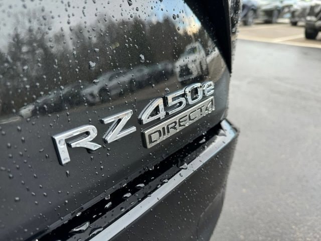 new 2025 Lexus RZ 450e car