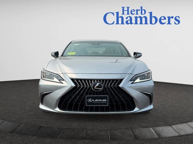 new 2025 Lexus ES 300h car