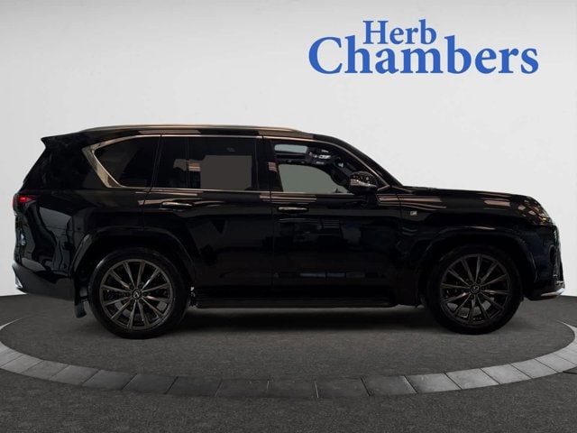 new 2024 Lexus LX 600 car