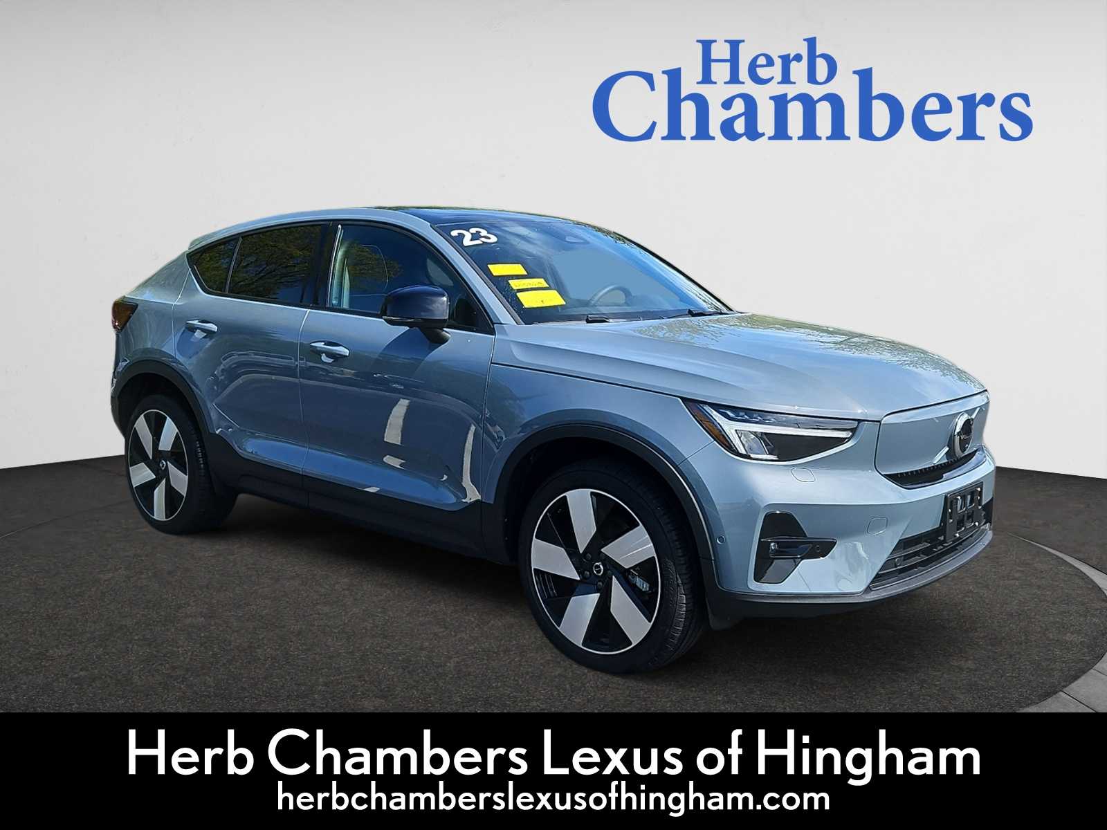 used 2023 Volvo C40 Recharge Pure Electric car, priced at $33,988
