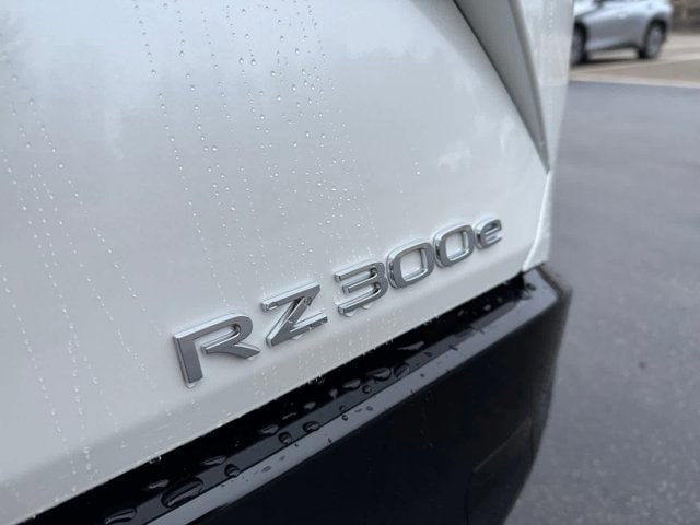 new 2025 Lexus RZ 300e car