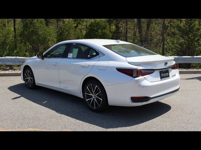 new 2024 Lexus ES 300h car