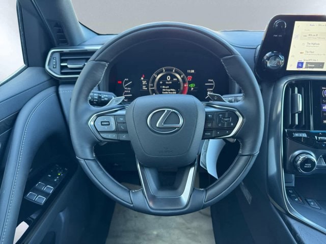 new 2024 Lexus LX 600 car