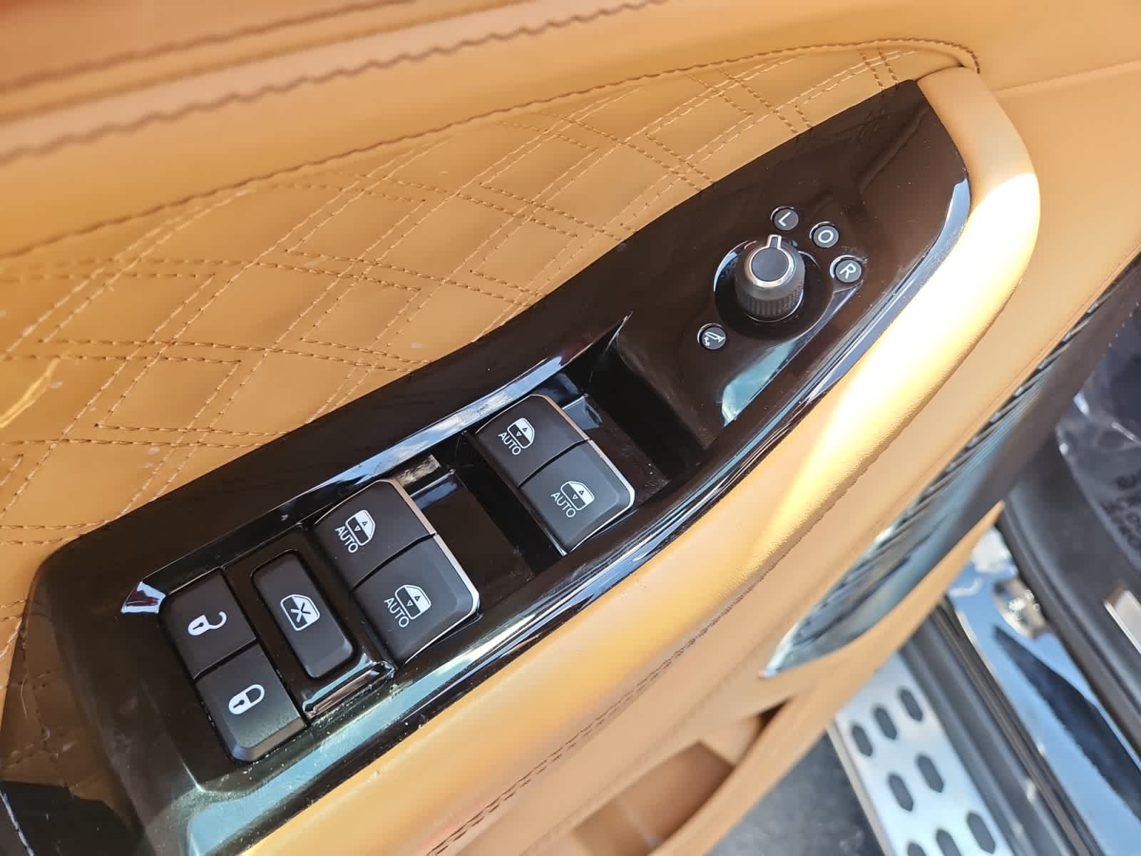 used 2023 Jeep Grand Cherokee car, priced at $46,998