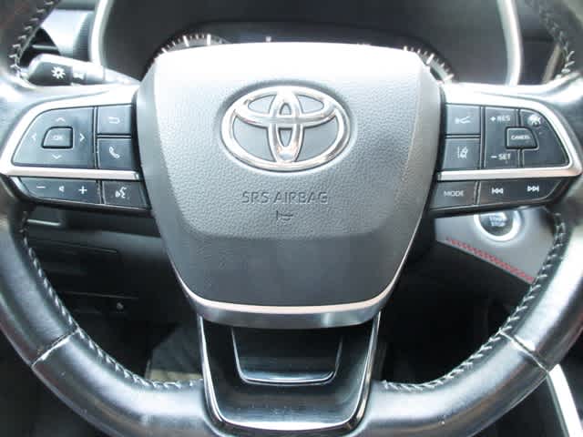 used 2021 Toyota Highlander car, priced at $36,998