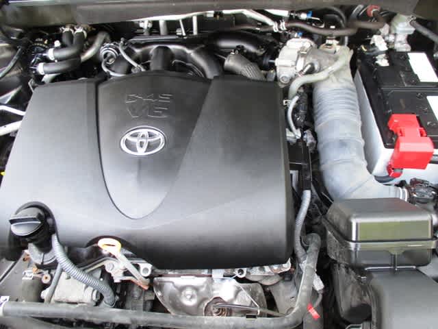 used 2021 Toyota Highlander car, priced at $36,998