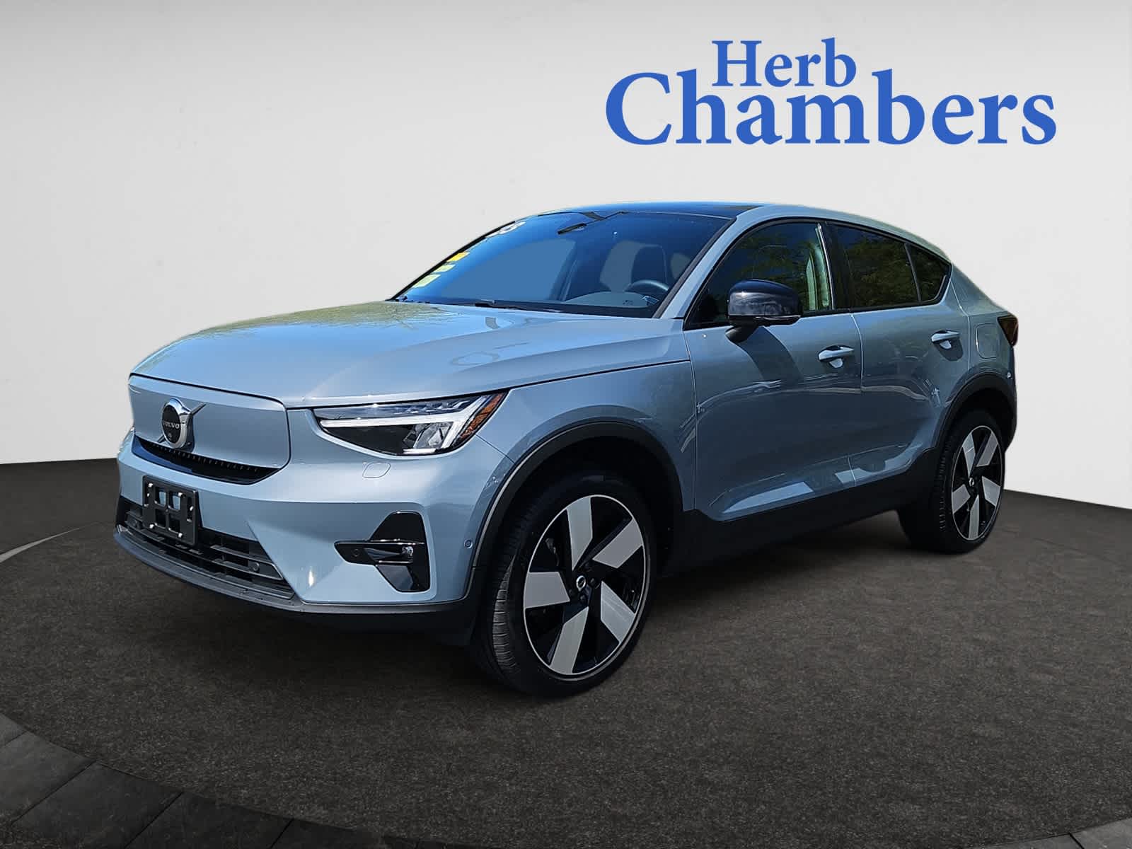 used 2023 Volvo C40 Recharge Pure Electric car, priced at $33,988