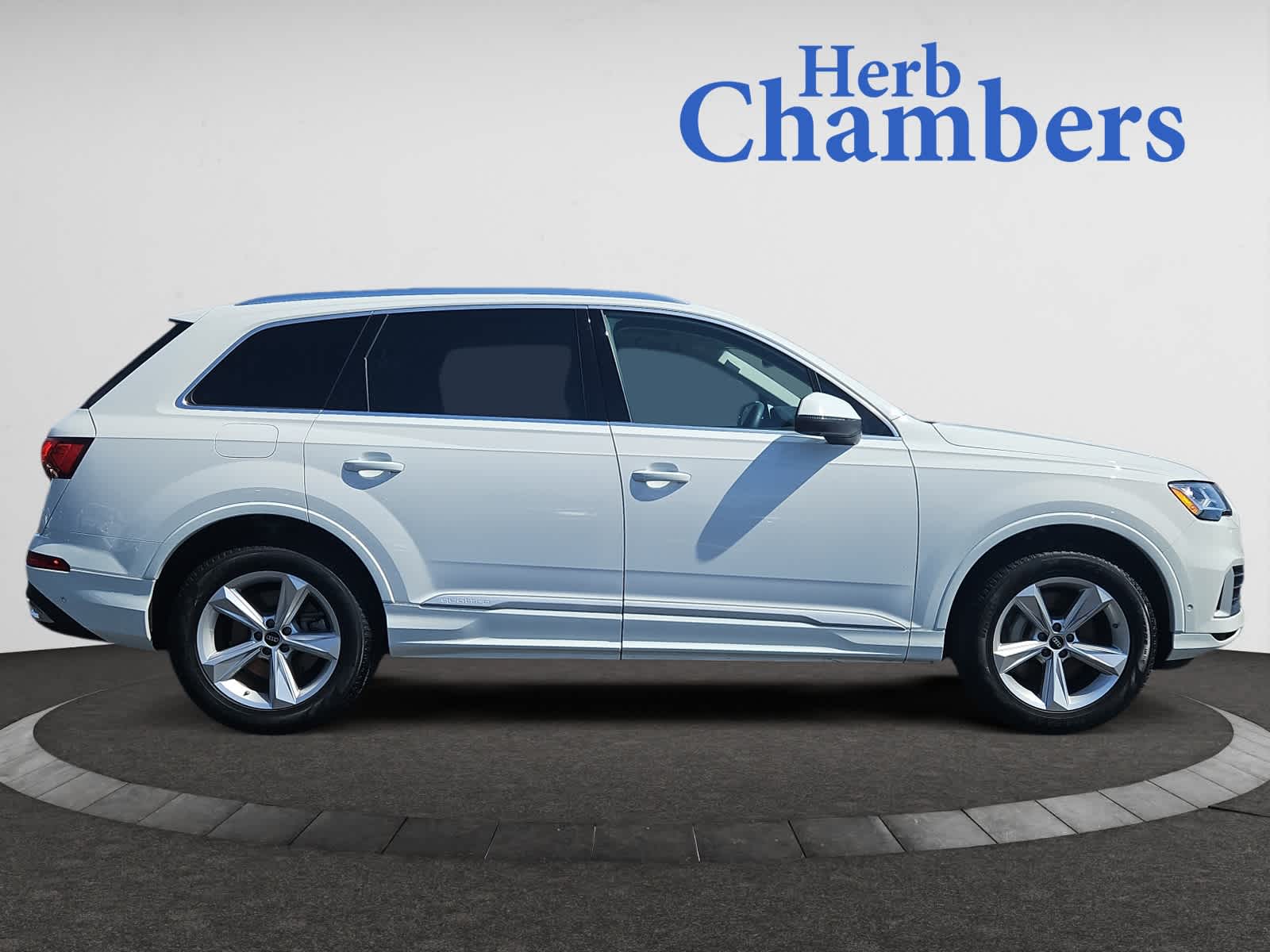 used 2023 Audi Q7 car, priced at $42,998
