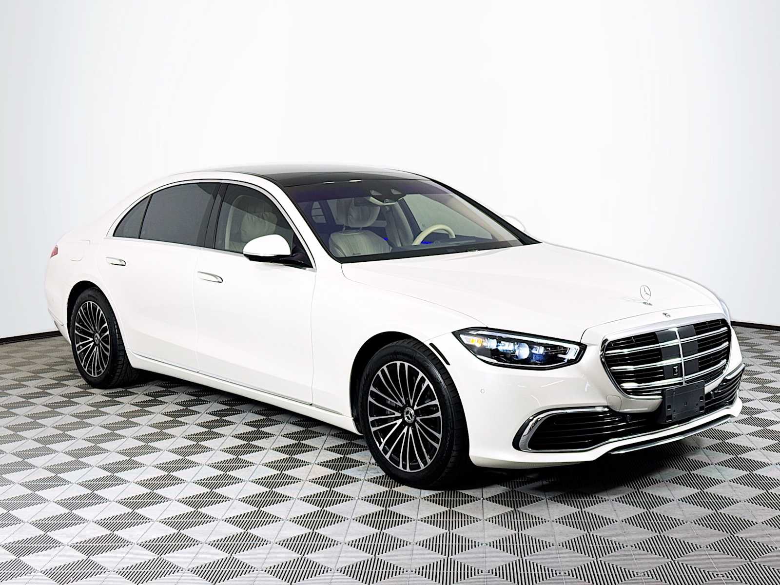 used 2022 Mercedes-Benz S-Class car, priced at $69,998