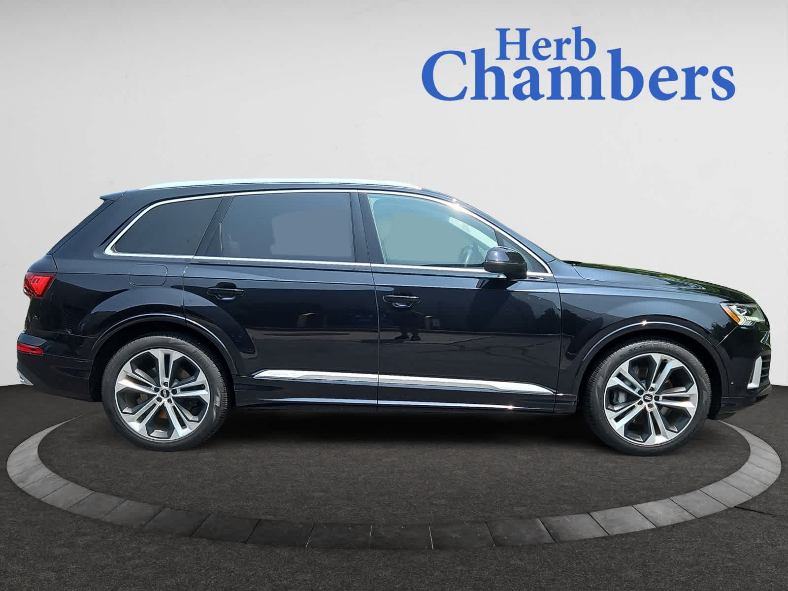 used 2020 Audi Q7 car, priced at $23,998