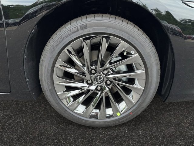 new 2025 Lexus ES 350 car