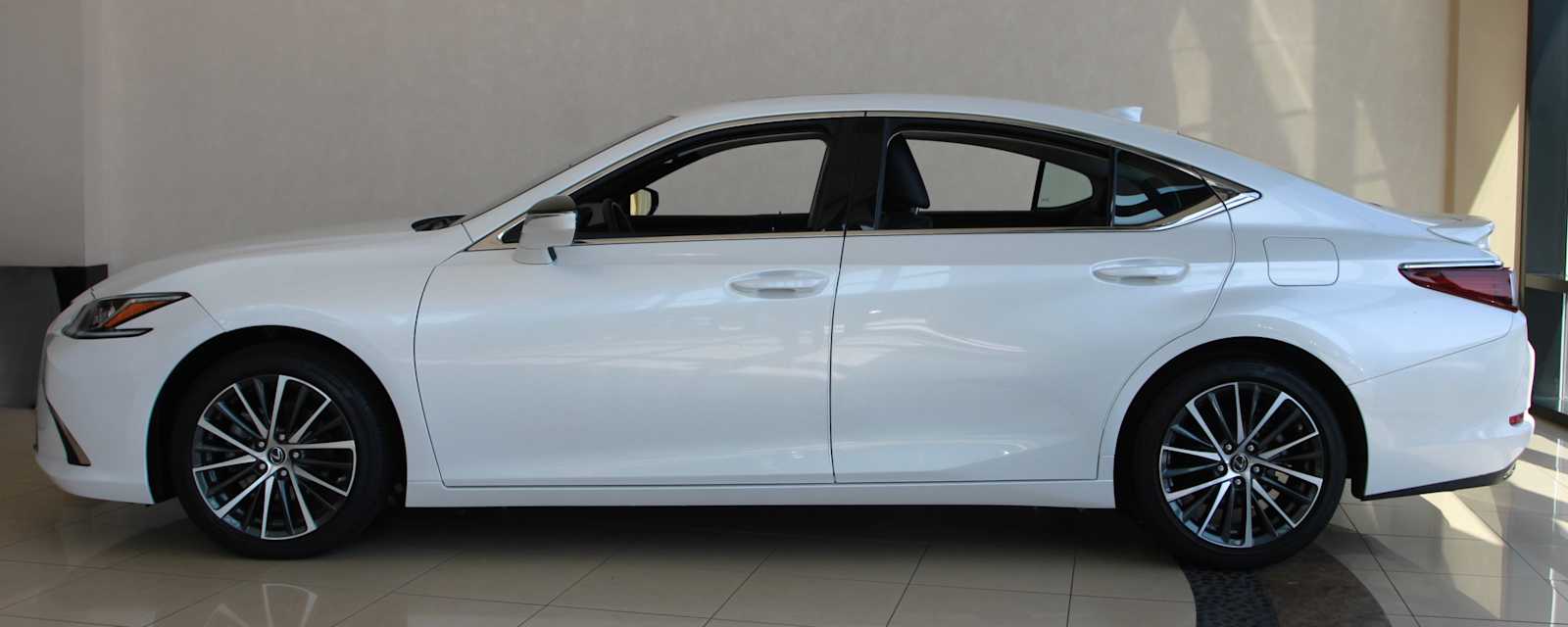 used 2023 Lexus ES 350 car, priced at $40,998