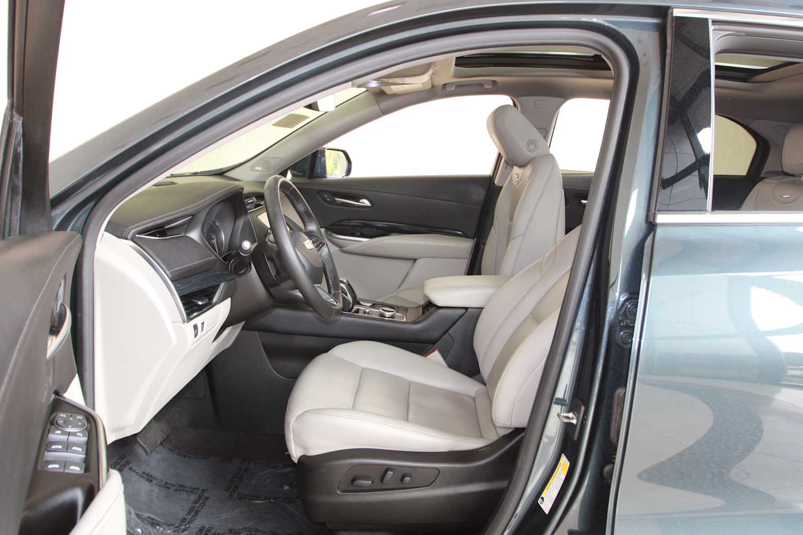 used 2019 Cadillac XT4 car, priced at $24,498
