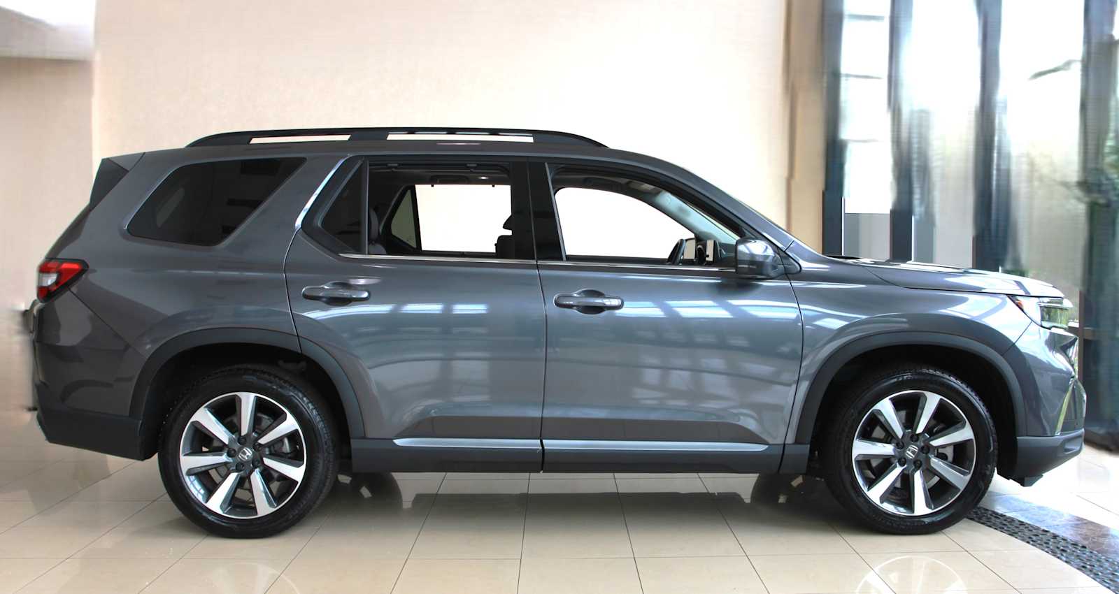 used 2023 Honda Pilot car, priced at $44,498